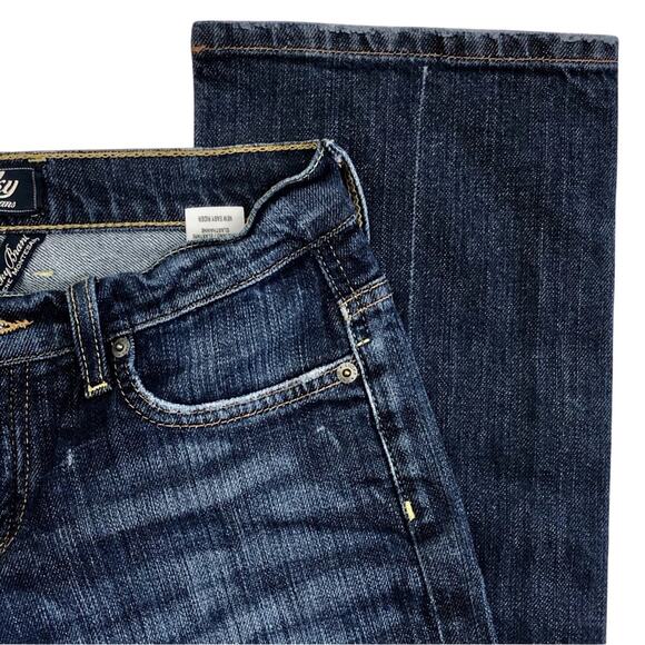Lucky Brand Relaxed Fit Easy Rider Jeans Timeless Bootcut Style Dark Wash Denim - Picture 6 of 16